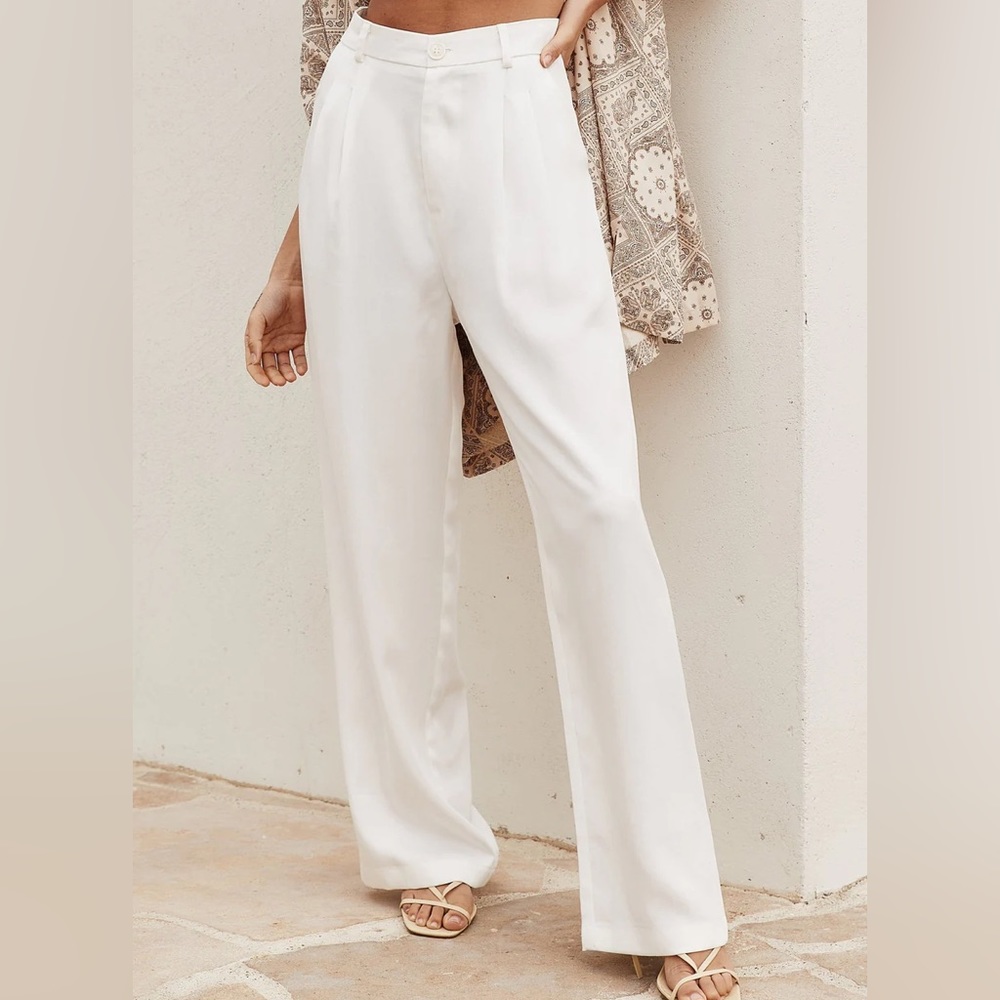 12th Tribe Jaxson White pants in a size large. Brand new with tags